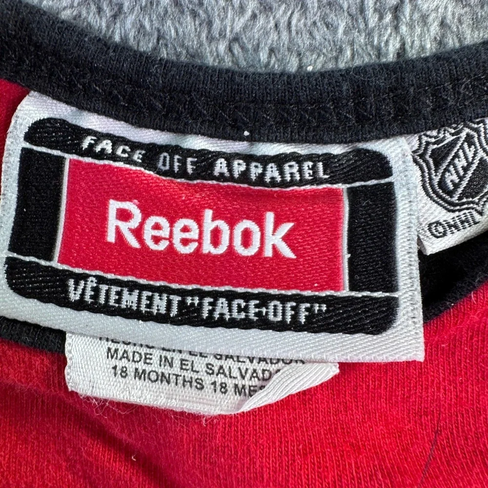 Reebok‎ Chicago Blackhawks NHL Infant Bodysuit Red 18 Months Onesie Face-Off